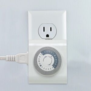 GE Indoor Plug-In 24 Hour Mechanical Timer